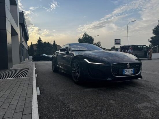 JAGUAR F-Type 2.0 aut. Coupรฉ R-Dynamic *//