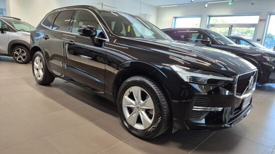 VOLVO XC60 B4 (d) AWD Geartronic Momentum Pro *IVA ESPOSTA*
